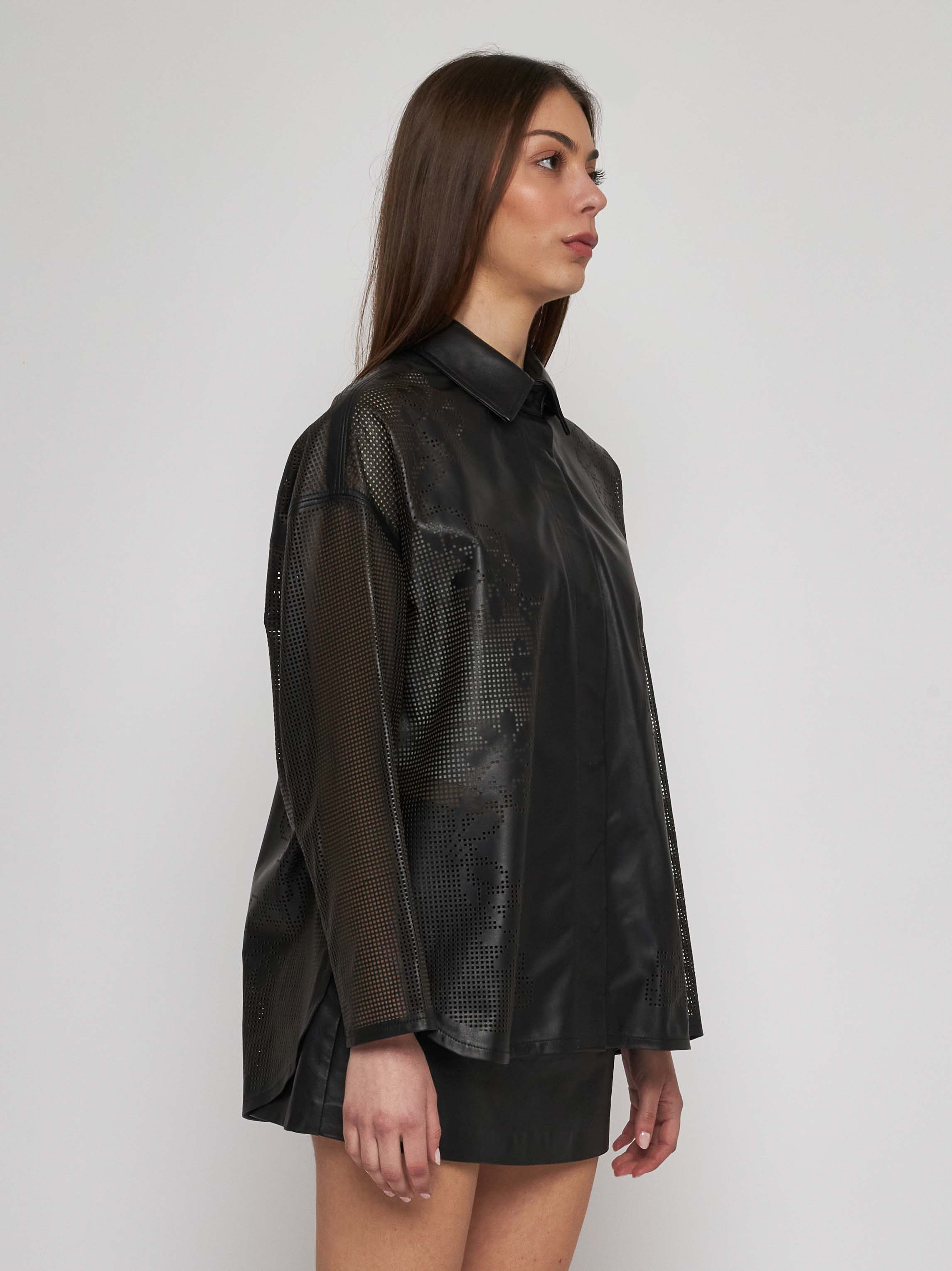 Laser cut nappa shirt 33CM06-10101/11