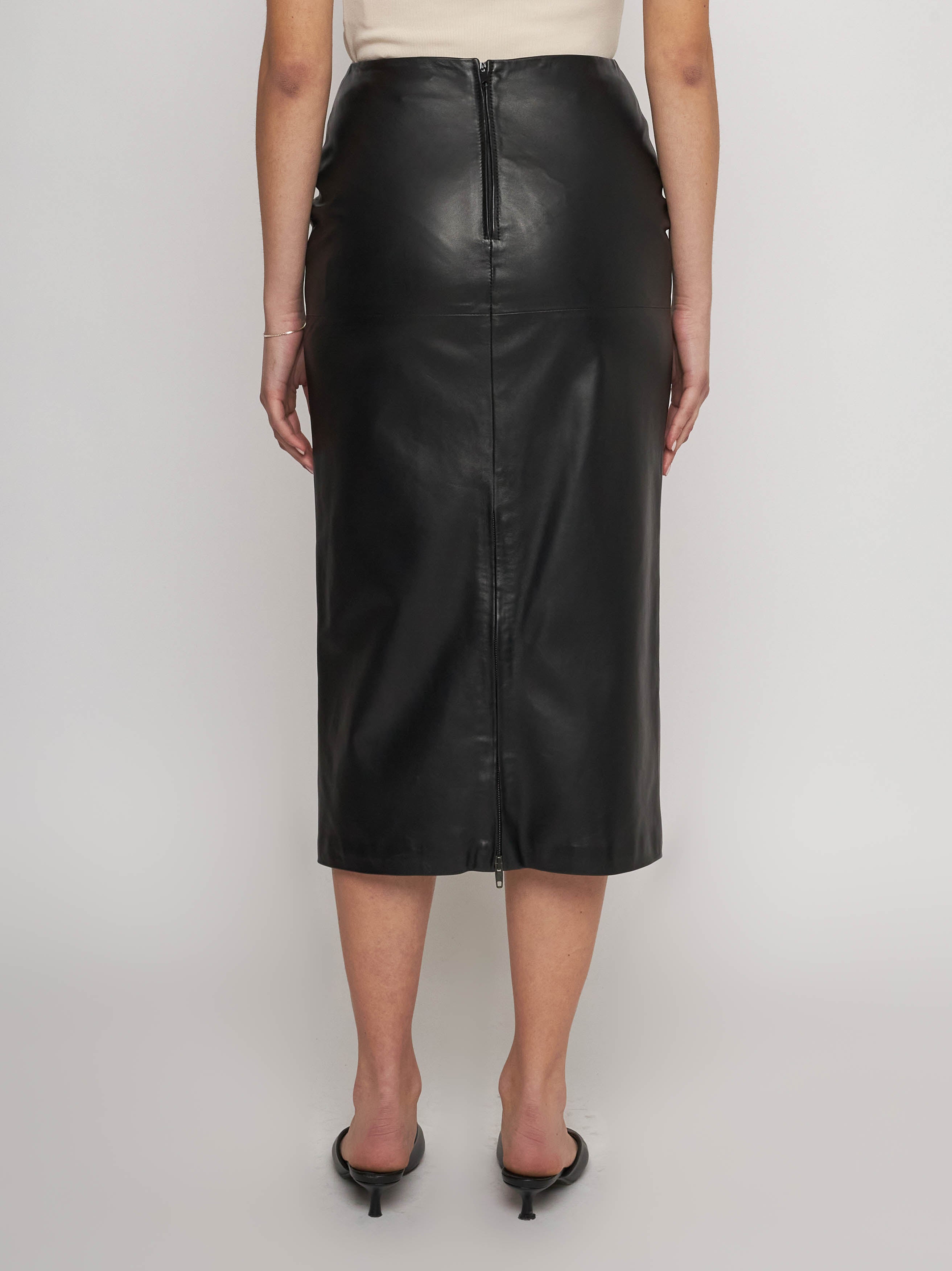 Classic nappa leather skirt 33GO12-10101