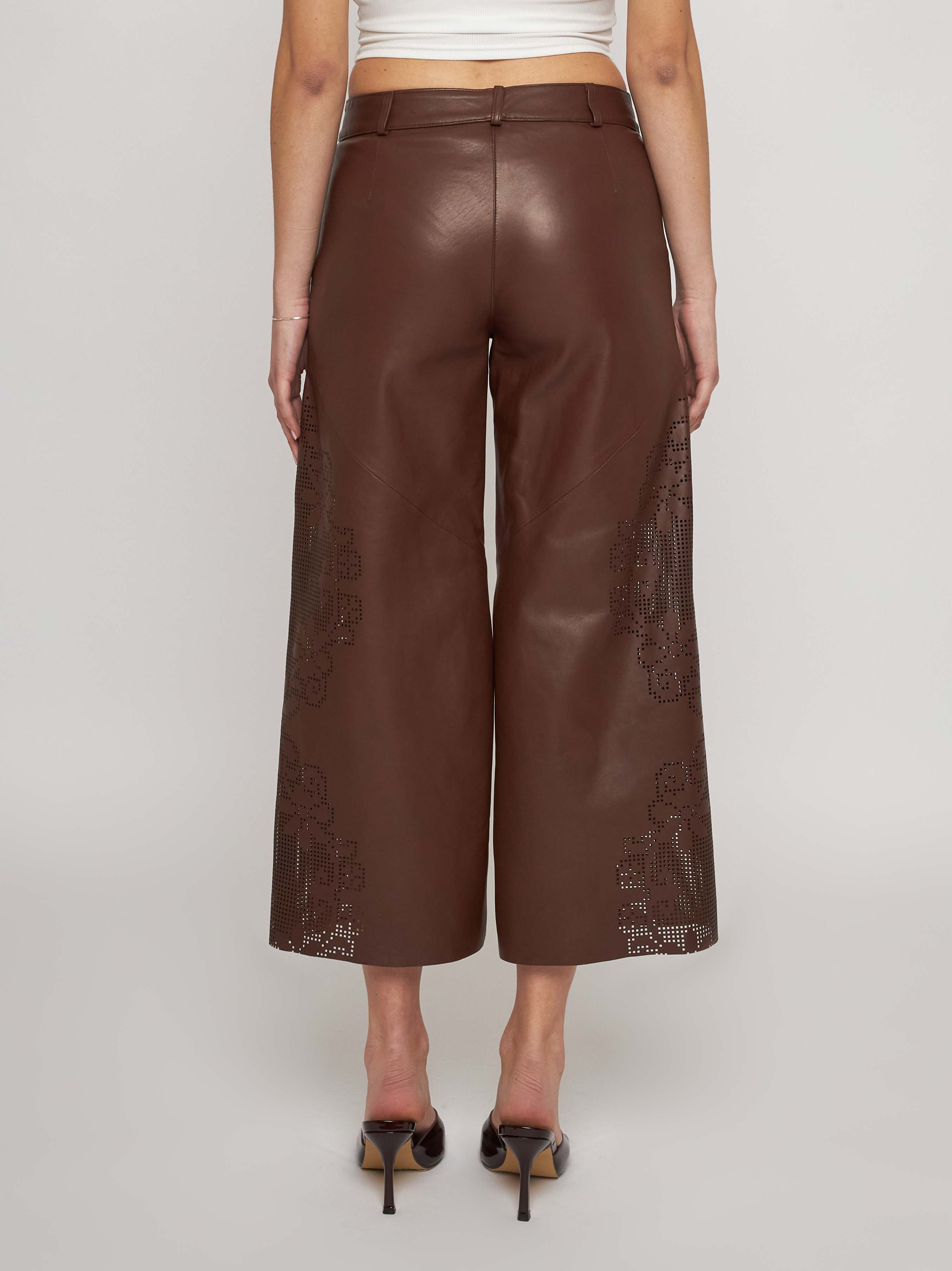 Laser cut nappa trousers 33PA07-10101/11