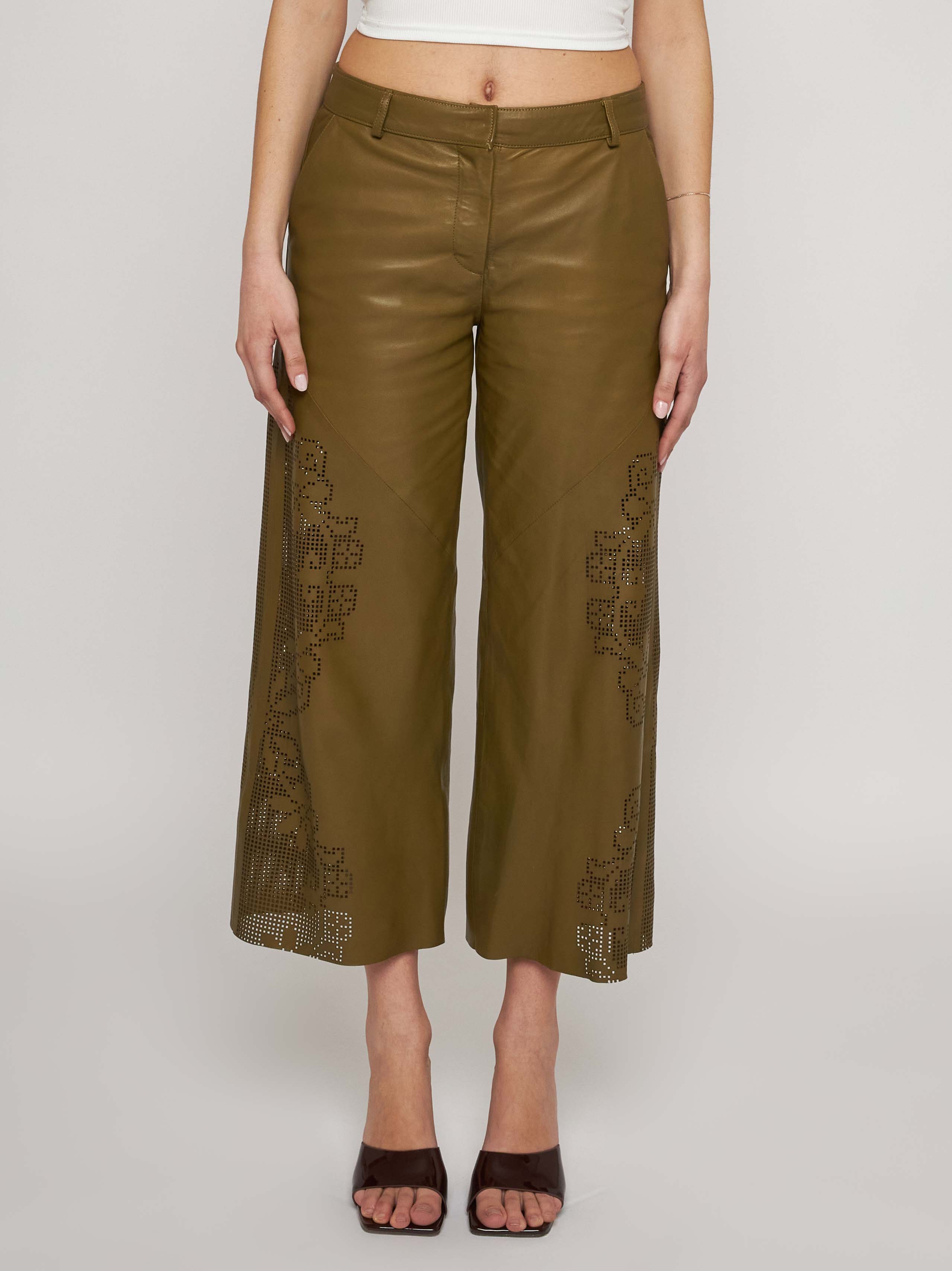 Pantalone in nappa laserata 33PA07-10101/11