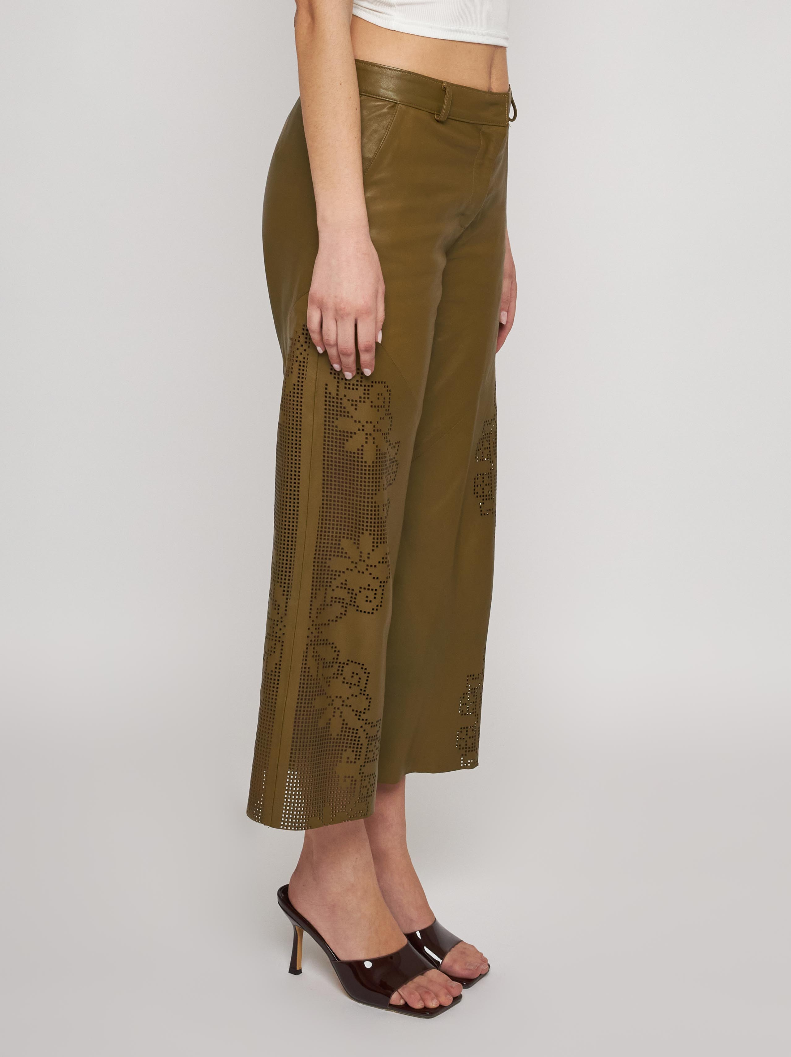 Laser cut nappa trousers 33PA07-10101/11