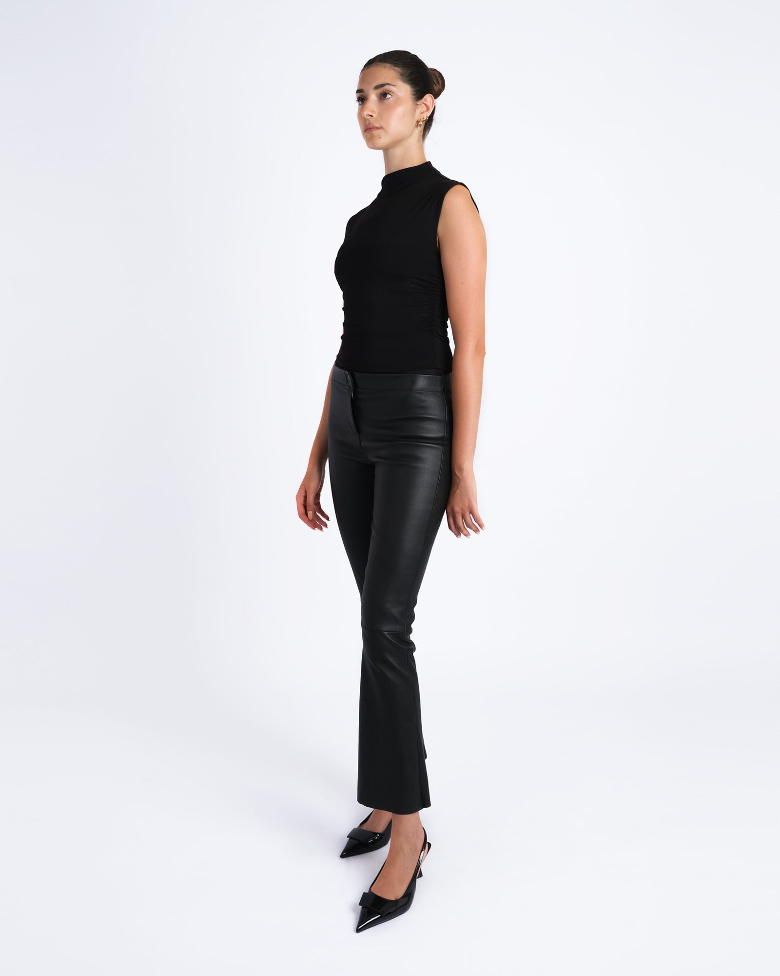 Stretch nappa trousers