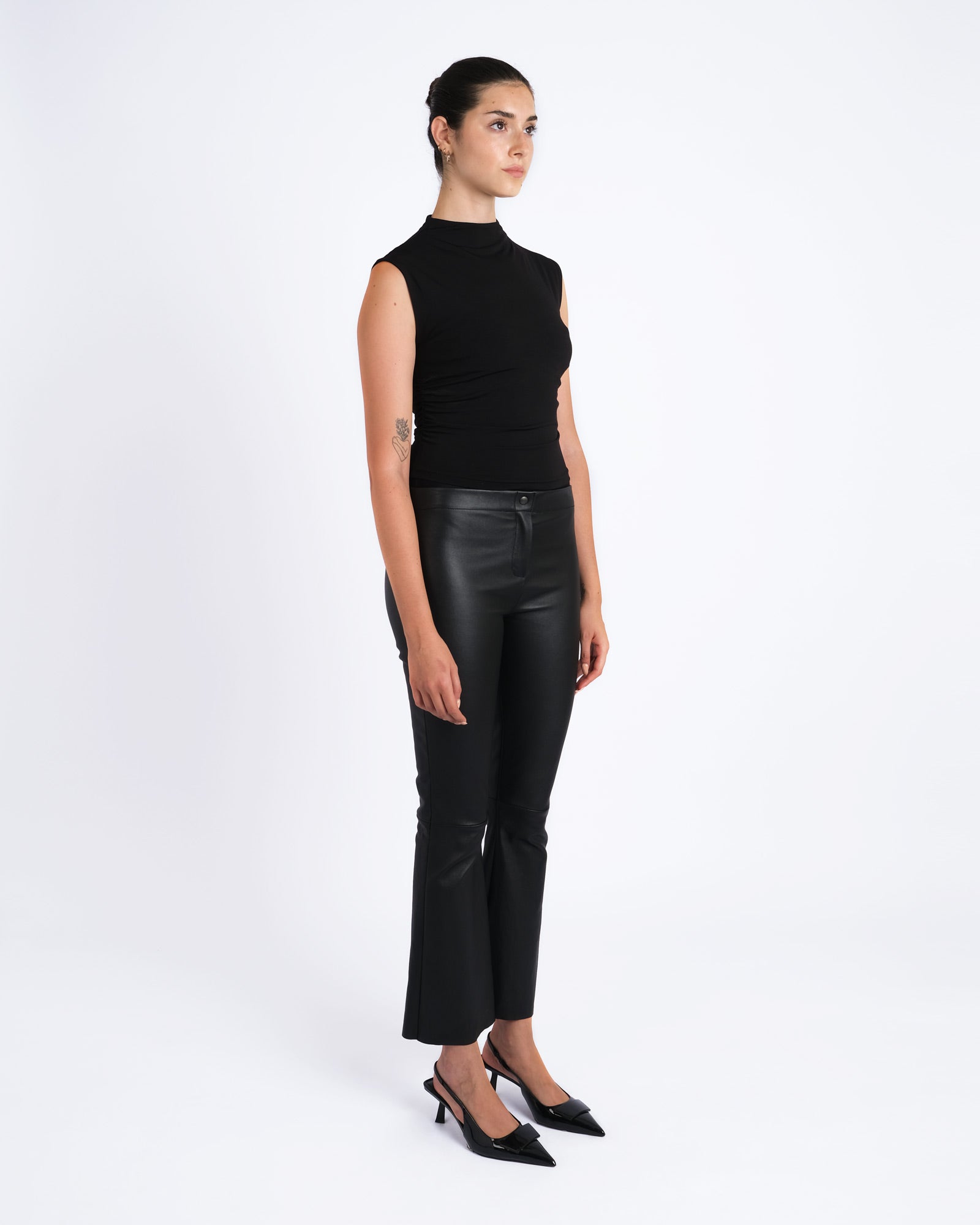 Stretch nappa trousers